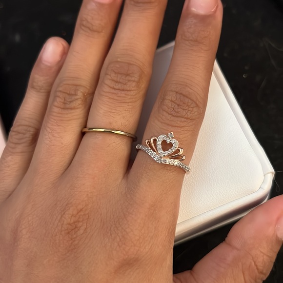 Diamond heart crown ring - Picture 4 of 4